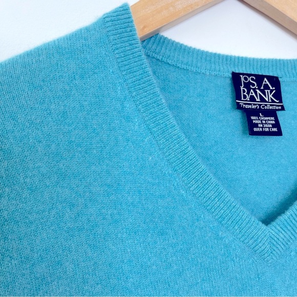 Jos A Bank Traveler Performance Tailored Fit Cashmere V-Neck Sweater Retro Blue - Picture 5 of 8